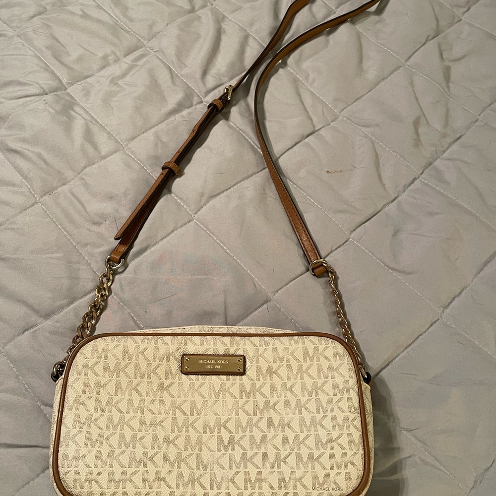 Vanilla Crossbody